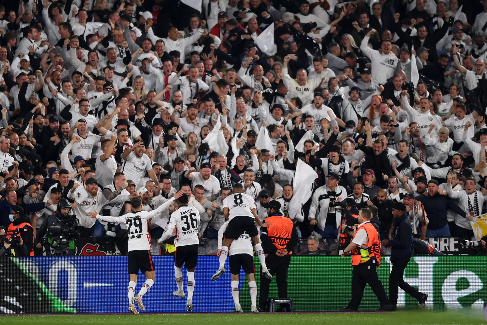 ayx games-塞维利亚发布备战花絮；赛后强势反弹；德甲任务艰巨；团队化学反应显著-ayx games