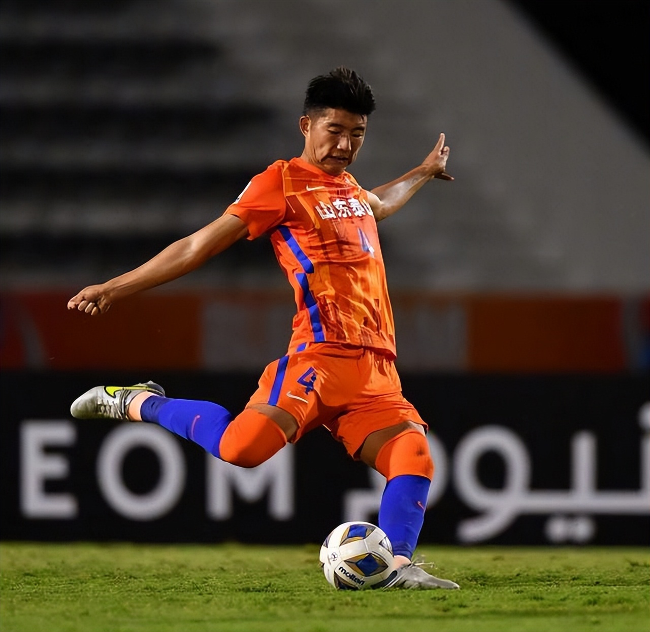 爱游戏体育-转折点山东泰山主帅复盘，NBA常规赛窗口期攻防权衡，悬念犹存，赛季目标并未改变的简单介绍-爱游戏体育